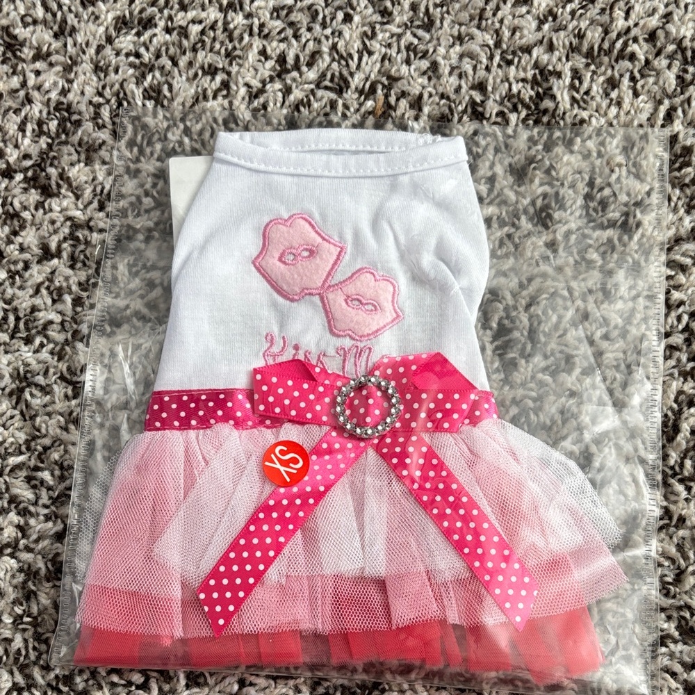 Chic Pet Apparel Set with Bows - Picture 2 of 6